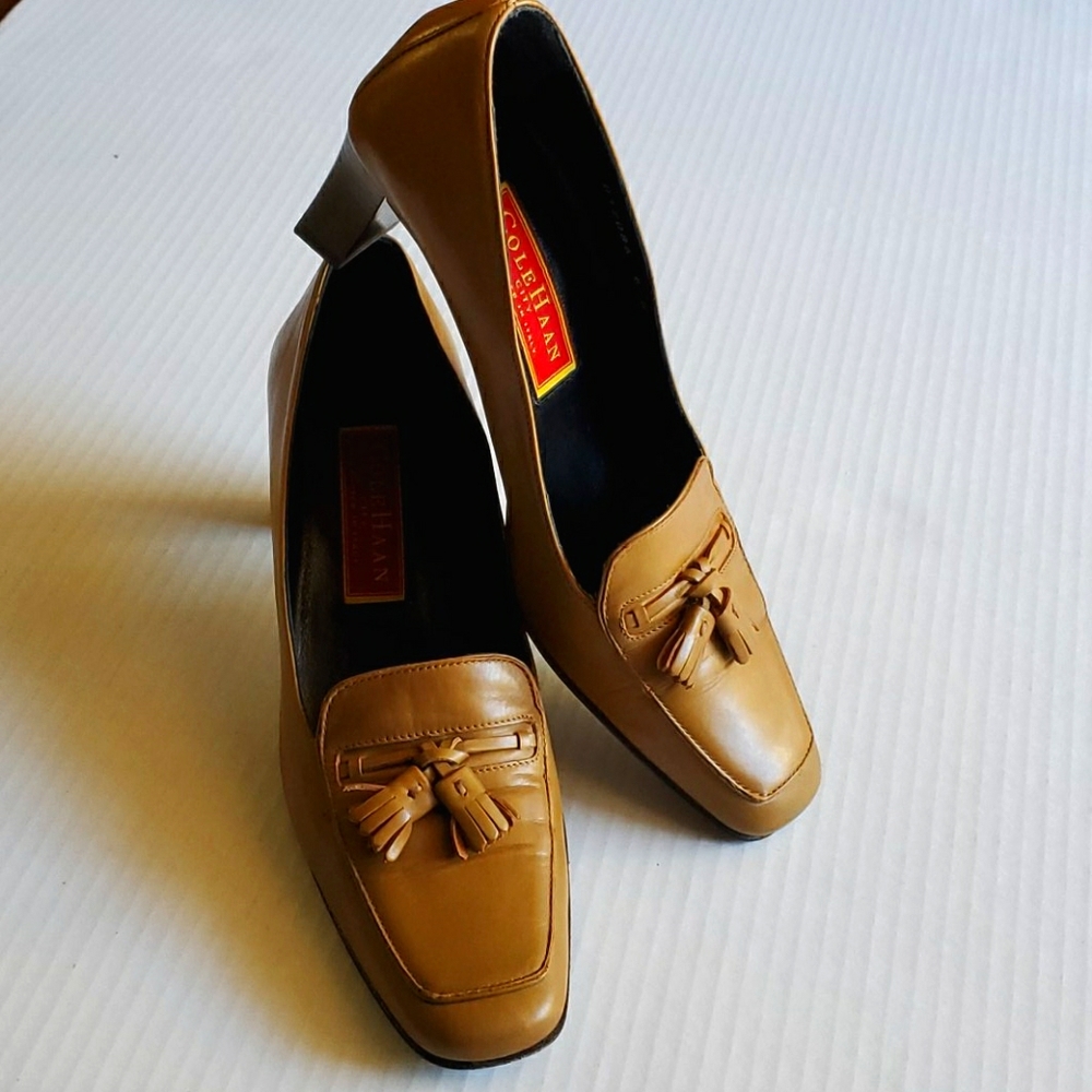 Cole Haan Women's Vintage Tassel Leather 6.5